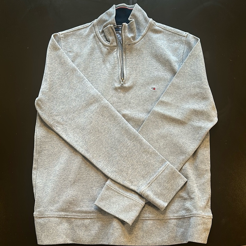 Men’s quarter zip sweater